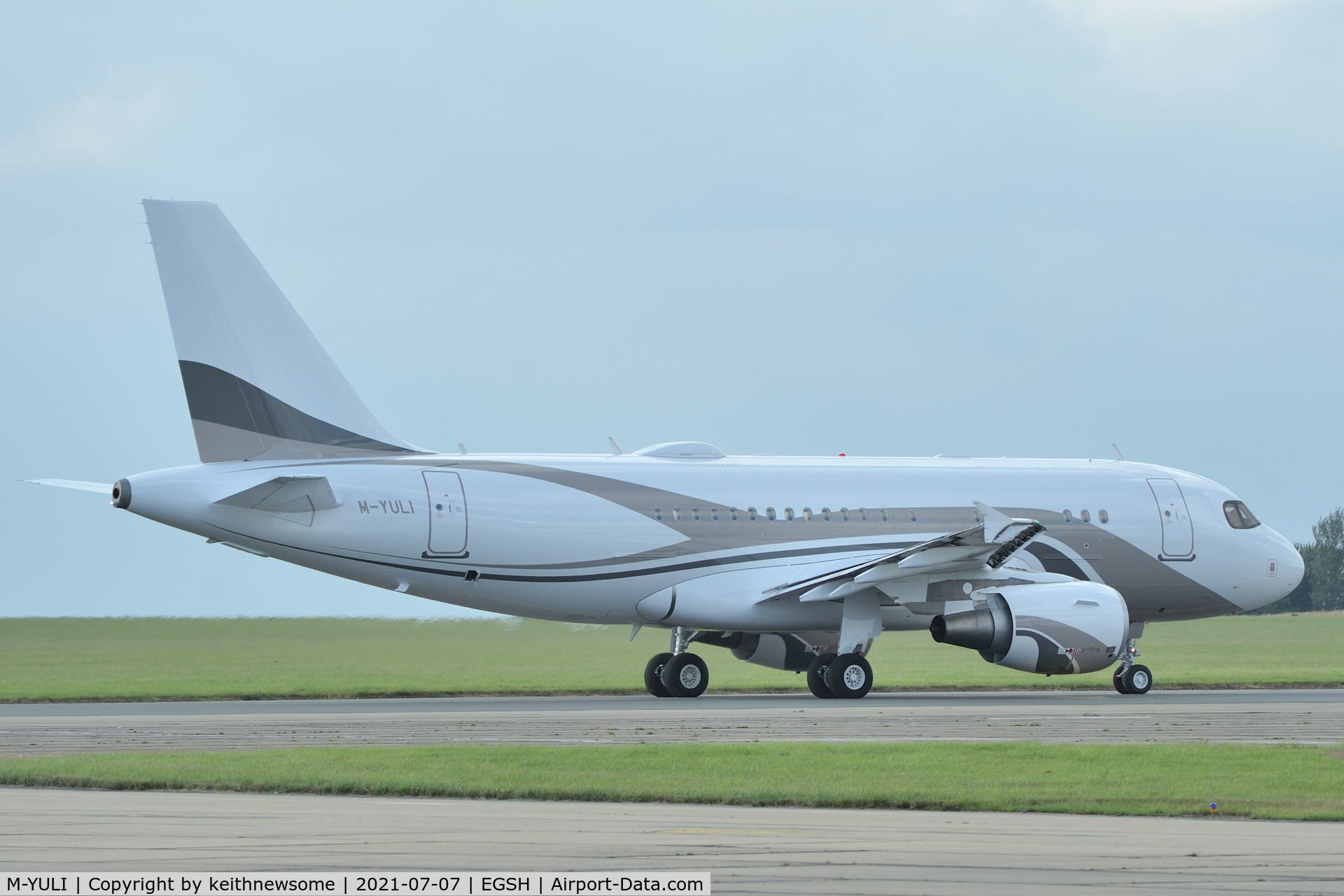 M-YULI, 2012 Airbus ACJ319 (A319-115/CJ) C/N 5040, Leaving Norwich following paintwork.
