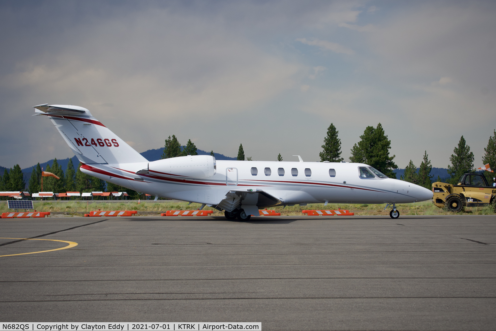 N682QS, 2006 Cessna 560XL C/N 560-5654, Truckee airport California 2021.