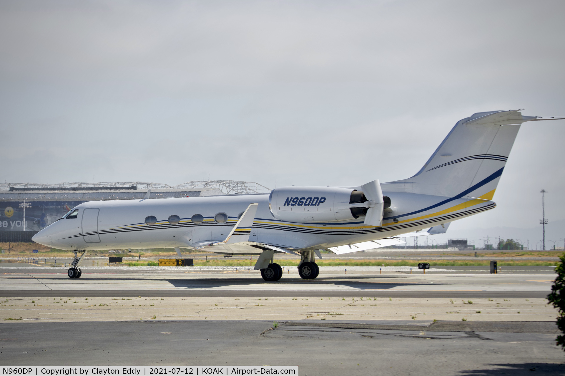 N960DP, 1990 Gulfstream Aerospace G-IV C/N 1157, Oakland North Field 2021.