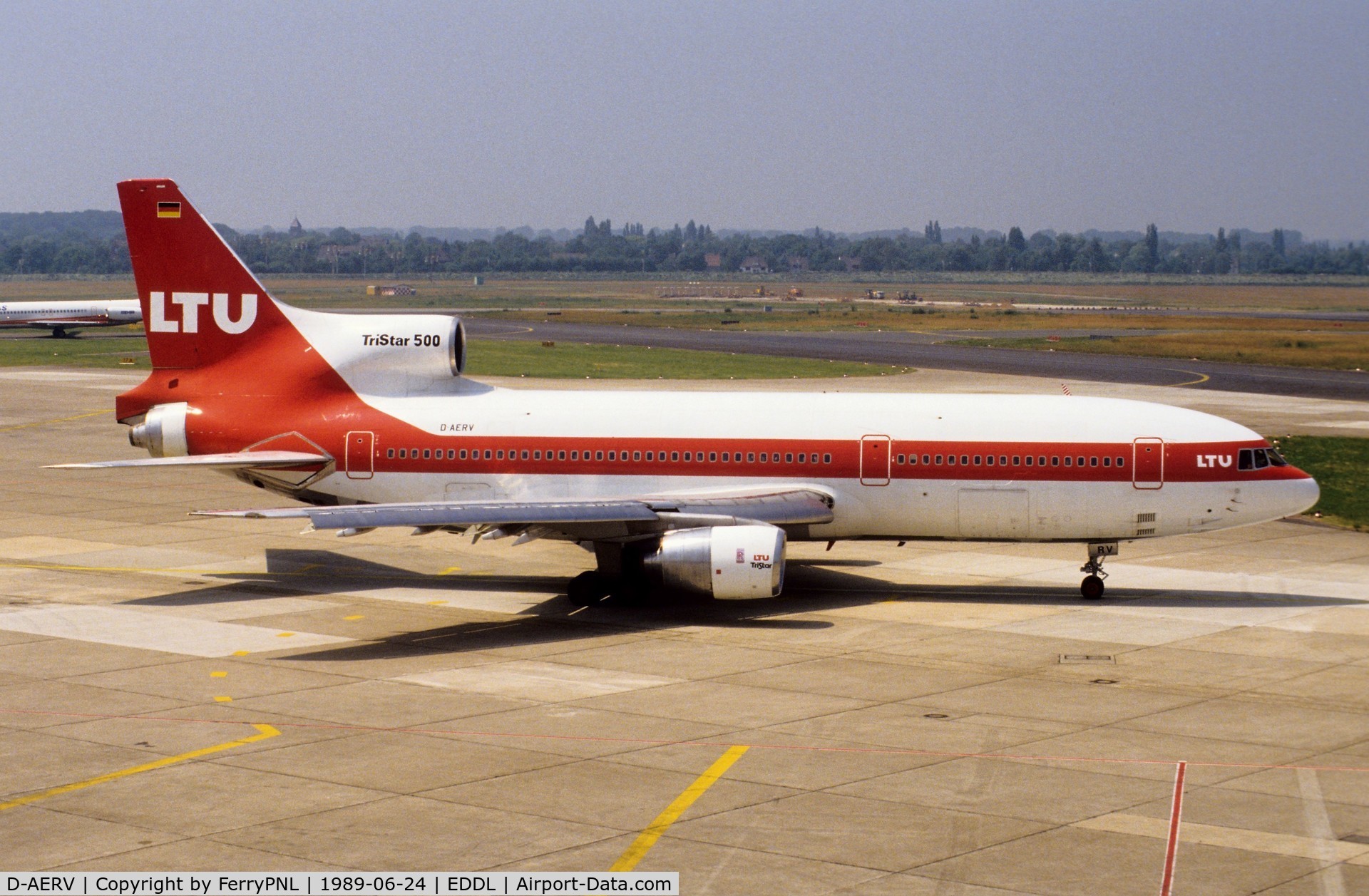 D-AERV, 1981 Lockheed L-1011-385-3 Tristar 500 C/N 193Y-1195, LTU TriStar 500 taxyiing for departure