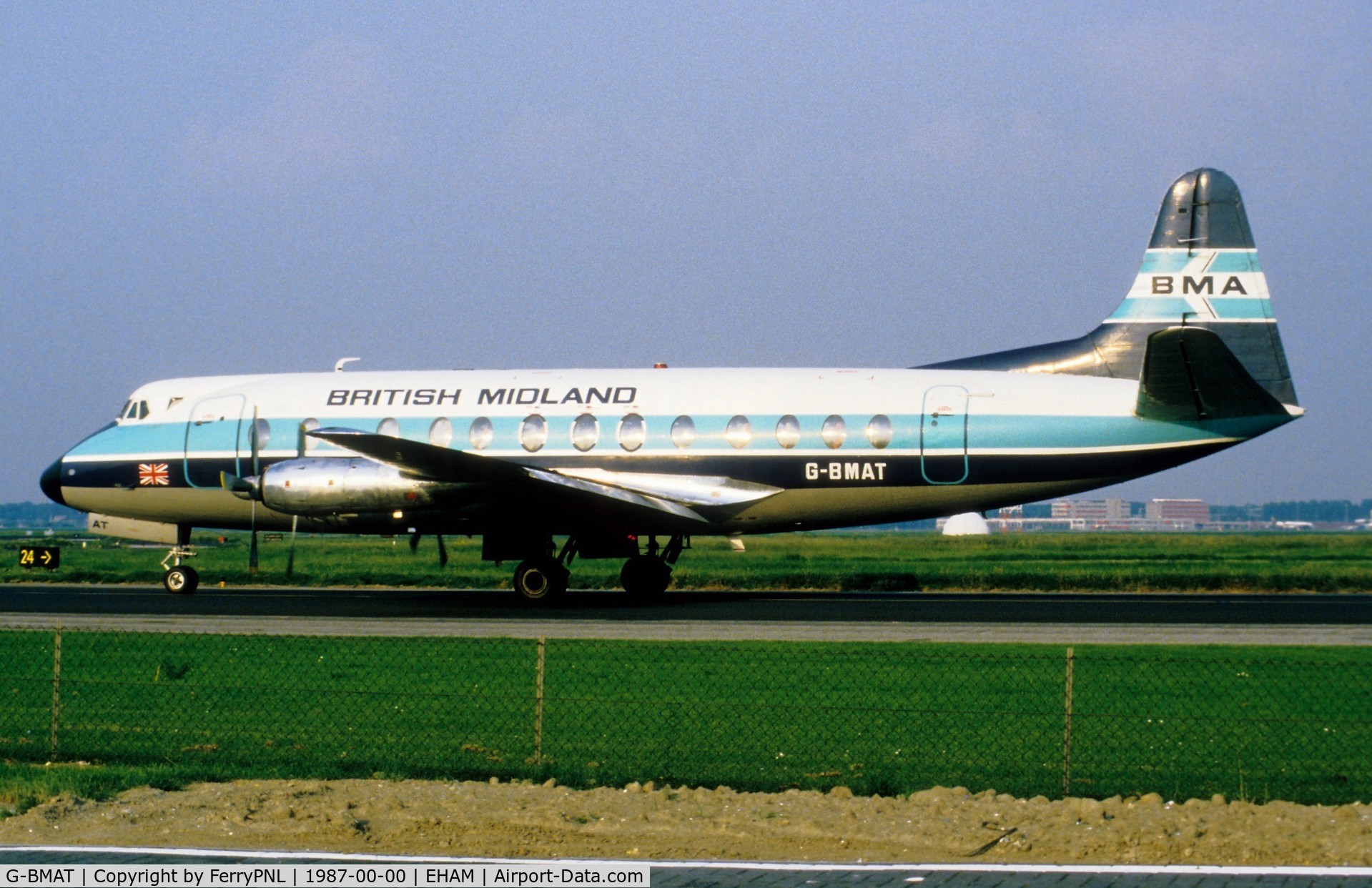 G-BMAT, 1958 Vickers Viscount 813 C/N 349, British Midland Viscount taxyiing past