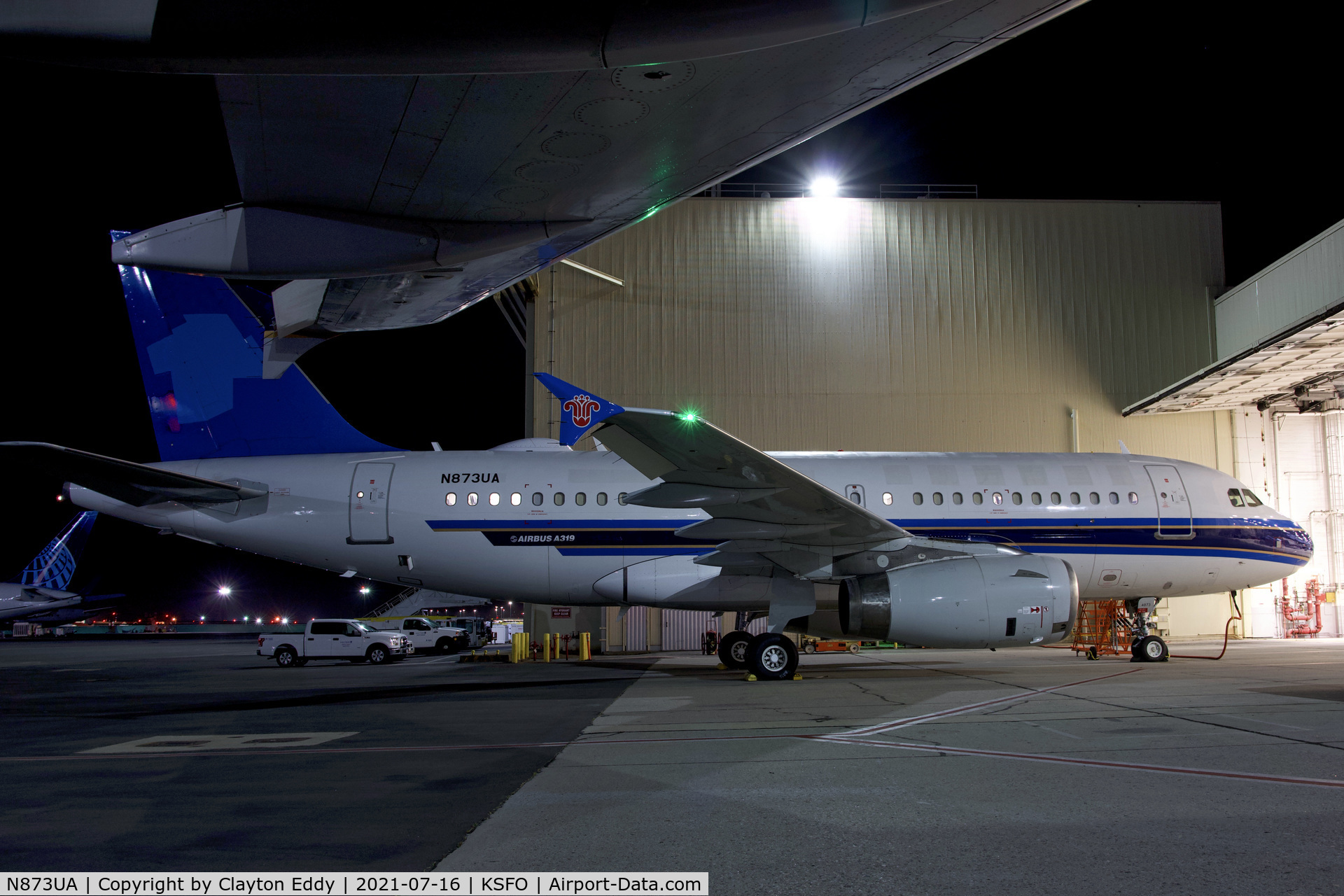 N873UA, 2003 Airbus A319-132 C/N 2004, SFO 2021.