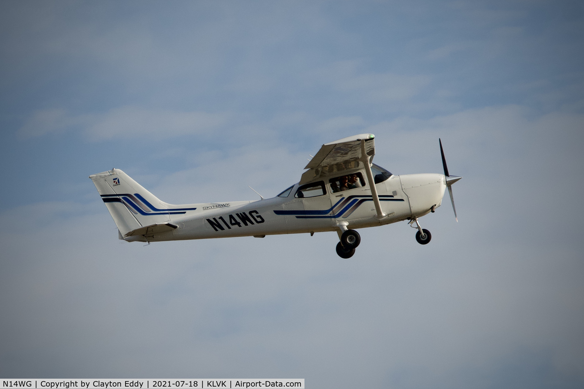 N14WG, 2019 Cessna 172S Skyhawk C/N 172S12415, Livermore Airport California 2021.