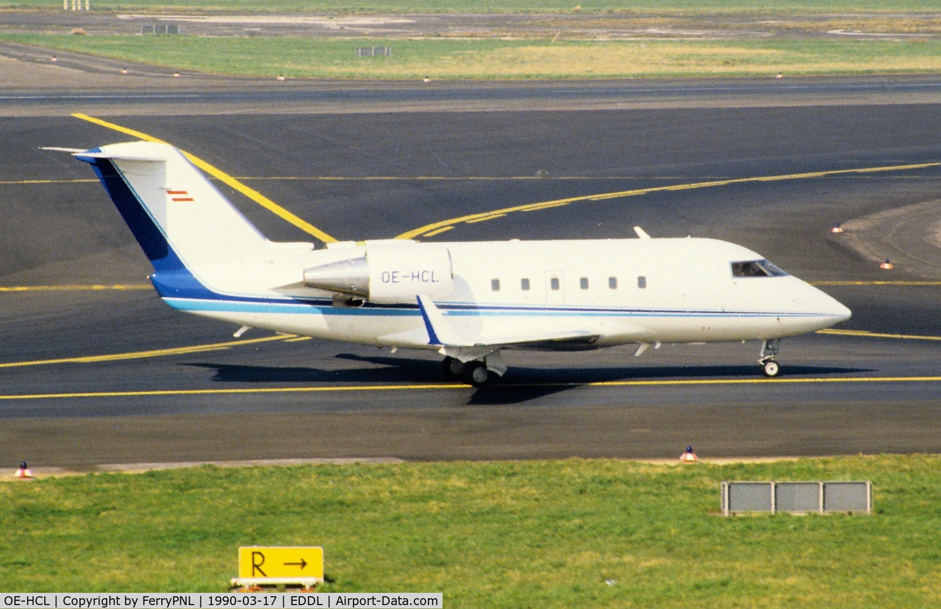 OE-HCL, 1985 Canadair Challenger 601 (CL-600-2A12) C/N 3045, Viennair CL601 departing