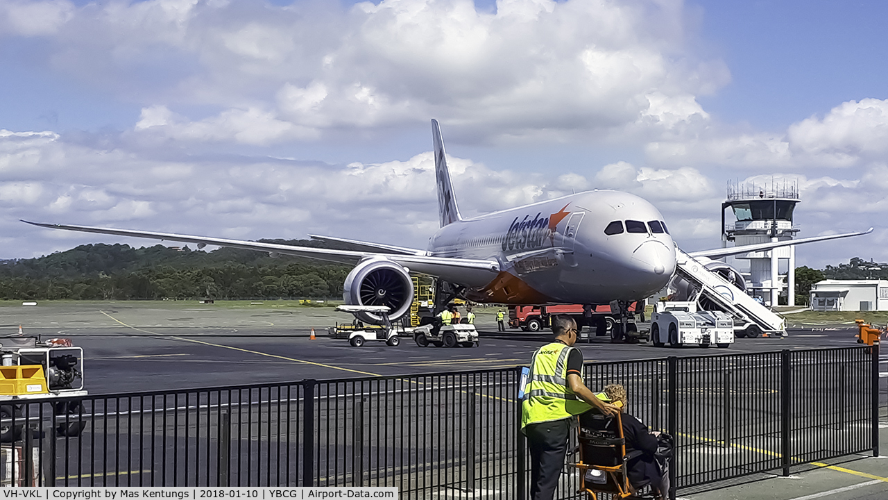 VH-VKL, 2015 Boeing 787-8 Dreamliner C/N 36238, this photo were taken at Gold Coast Aiport