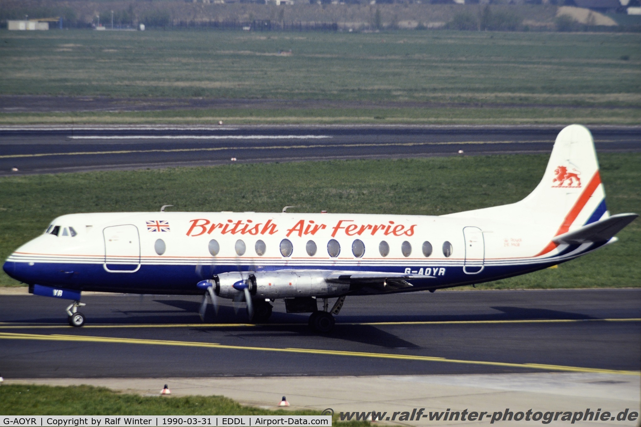 G-AOYR, 1958 Vickers Viscount 806 C/N 266, Vickers Viscount V.806 - BAF British Air Ferries - G-AOYR - 31.03.1990 - DUS