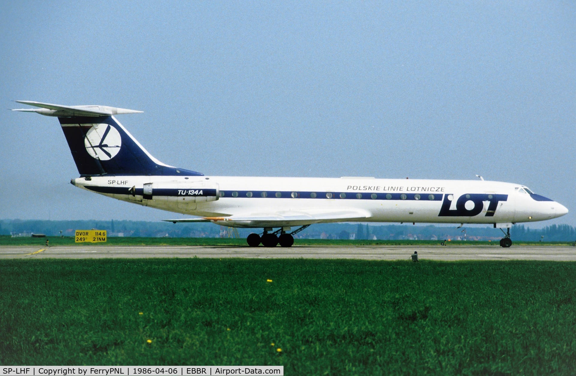 SP-LHF, 1973 Tupolev Tu-134A C/N 3352005, LOT Tu134 about to line-up