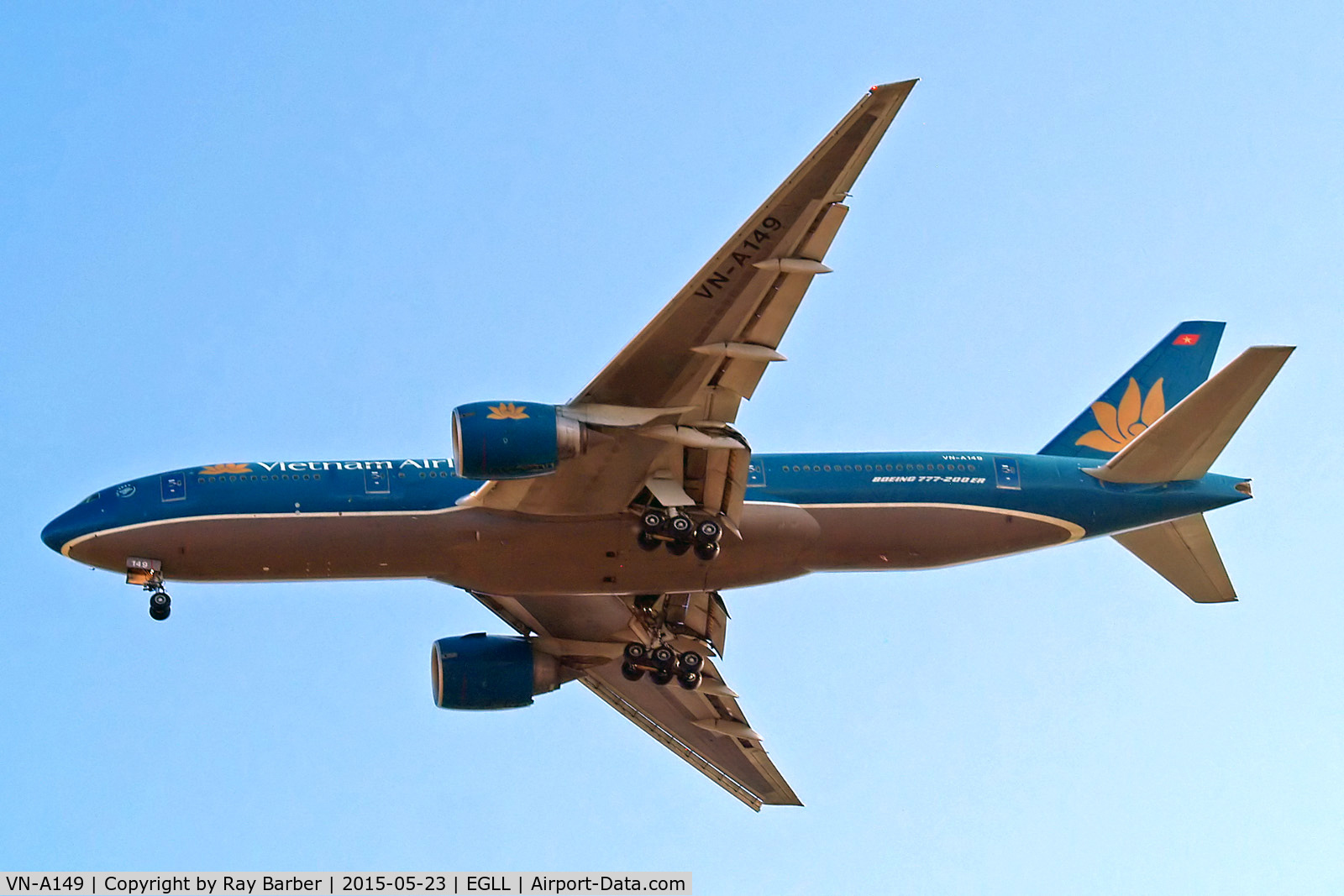 VN-A149, 2005 Boeing 777-2Q8/ER C/N 32716, VN-A149   Boeing 777-2Q8ER [32716] (Vietnam Airlines) Home~G 23/05/2015