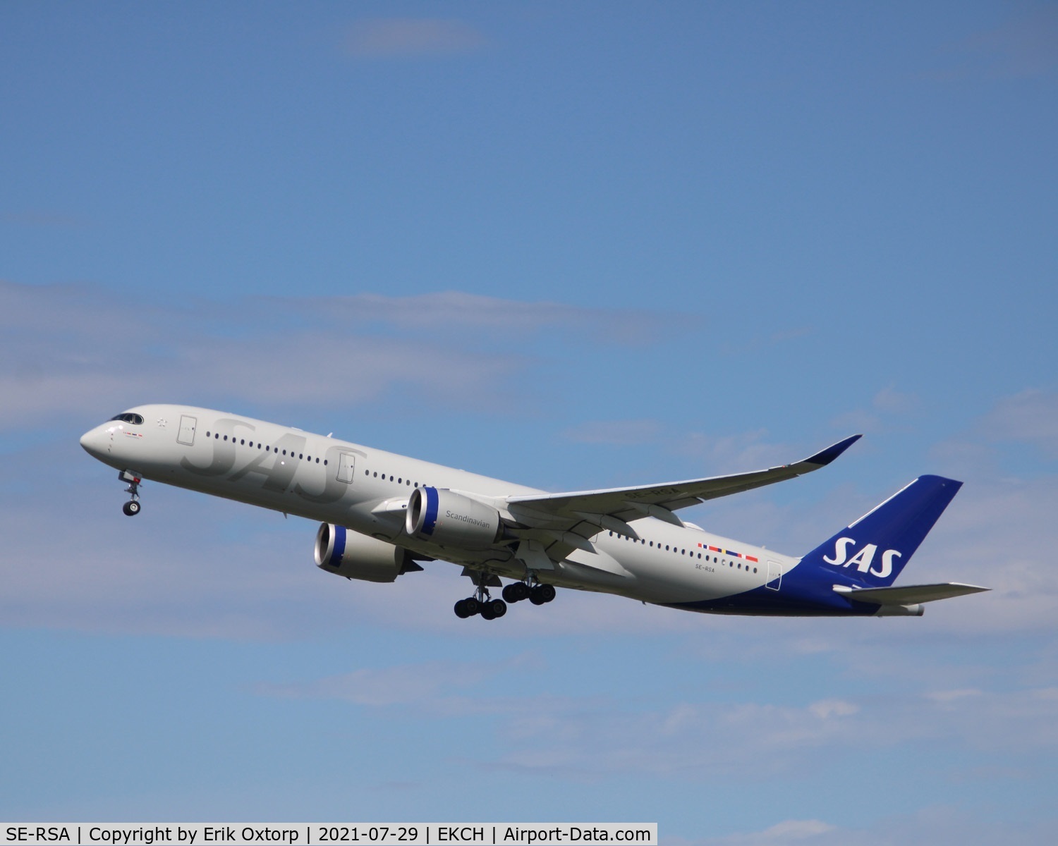 SE-RSA, 2019 Airbus A350-941 C/N 358, SE-RSA taking off rw 22R