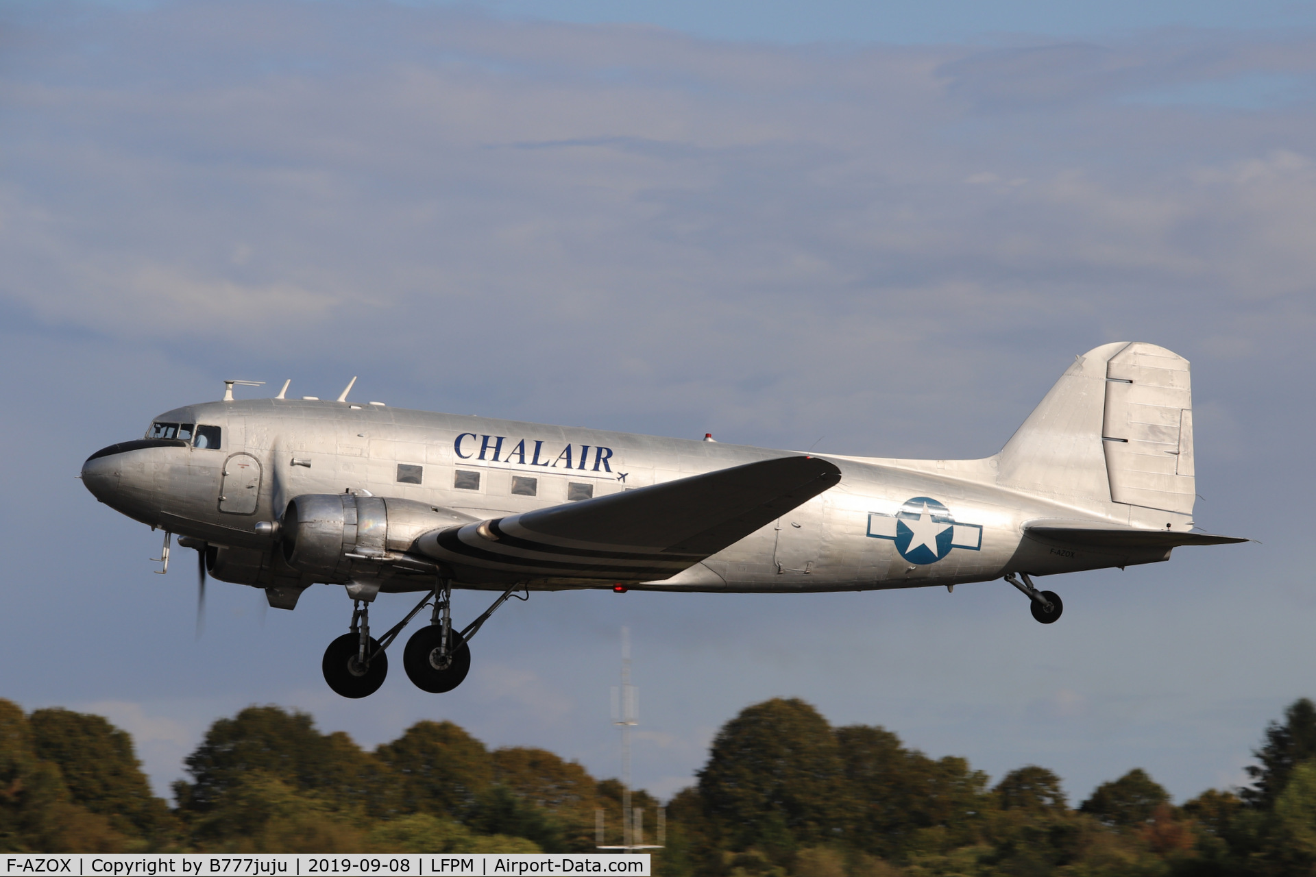 F-AZOX, 1945 Douglas DC-3C-S1C3G (C-47B-35-DK) C/N 16604, during Air Légende 2019