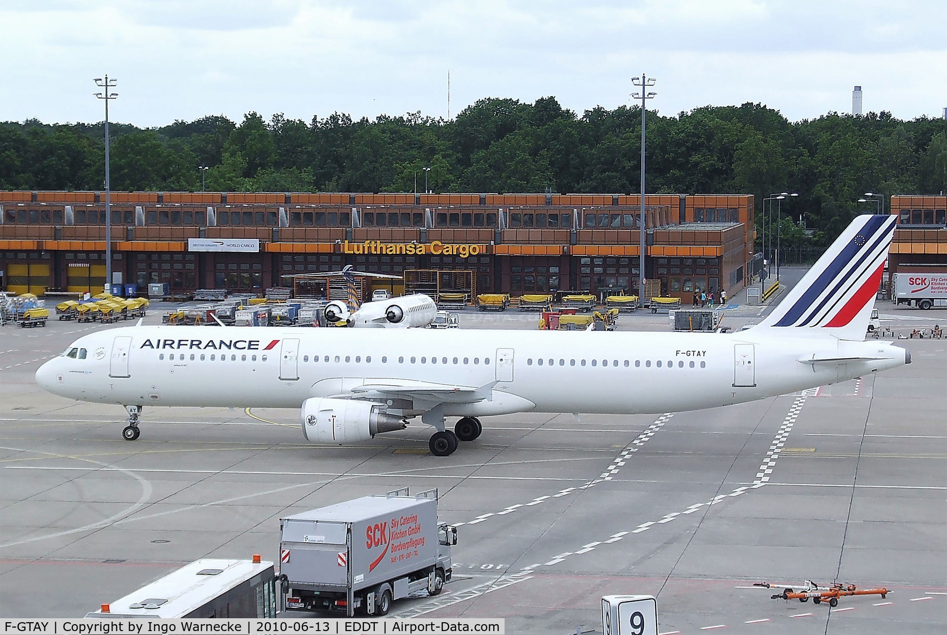 F-GTAY, 2010 Airbus A321-212 C/N 4251, Airbus A321-212 of Air France at Berlin/Tegel airport