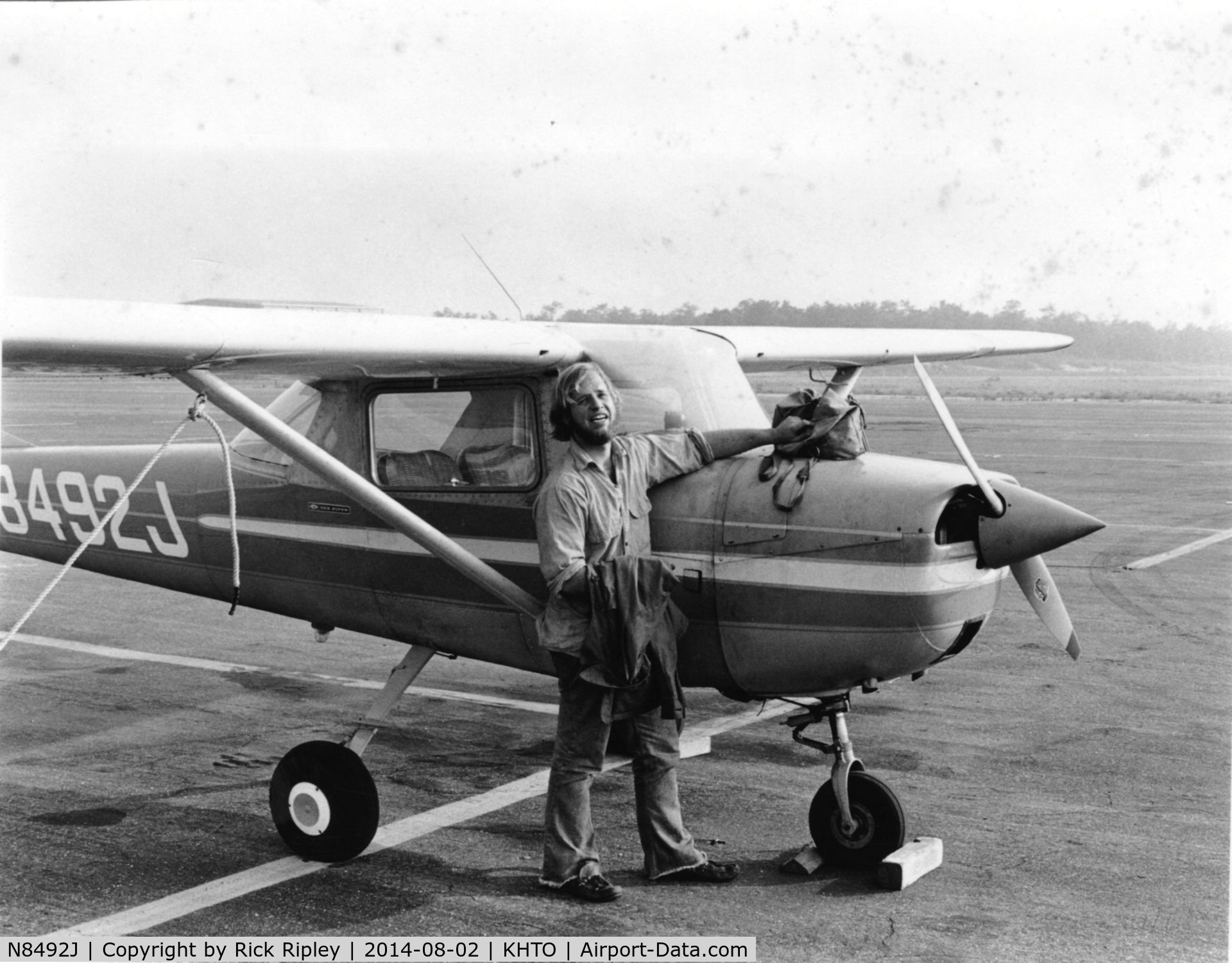 N8492J, 1967 Cessna 150G C/N 15066392, Shot around 1972 at KHTO