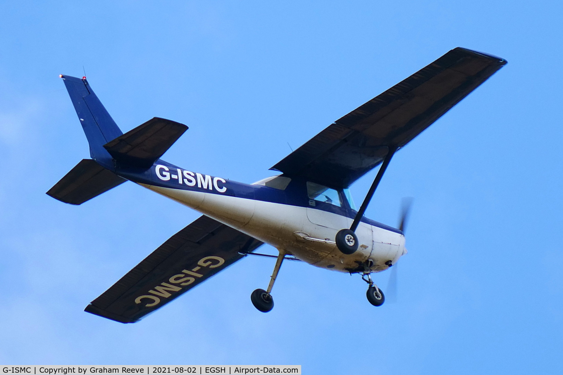 G-ISMC, 1978 Reims F152 C/N 15201468, Departing from Norwich.