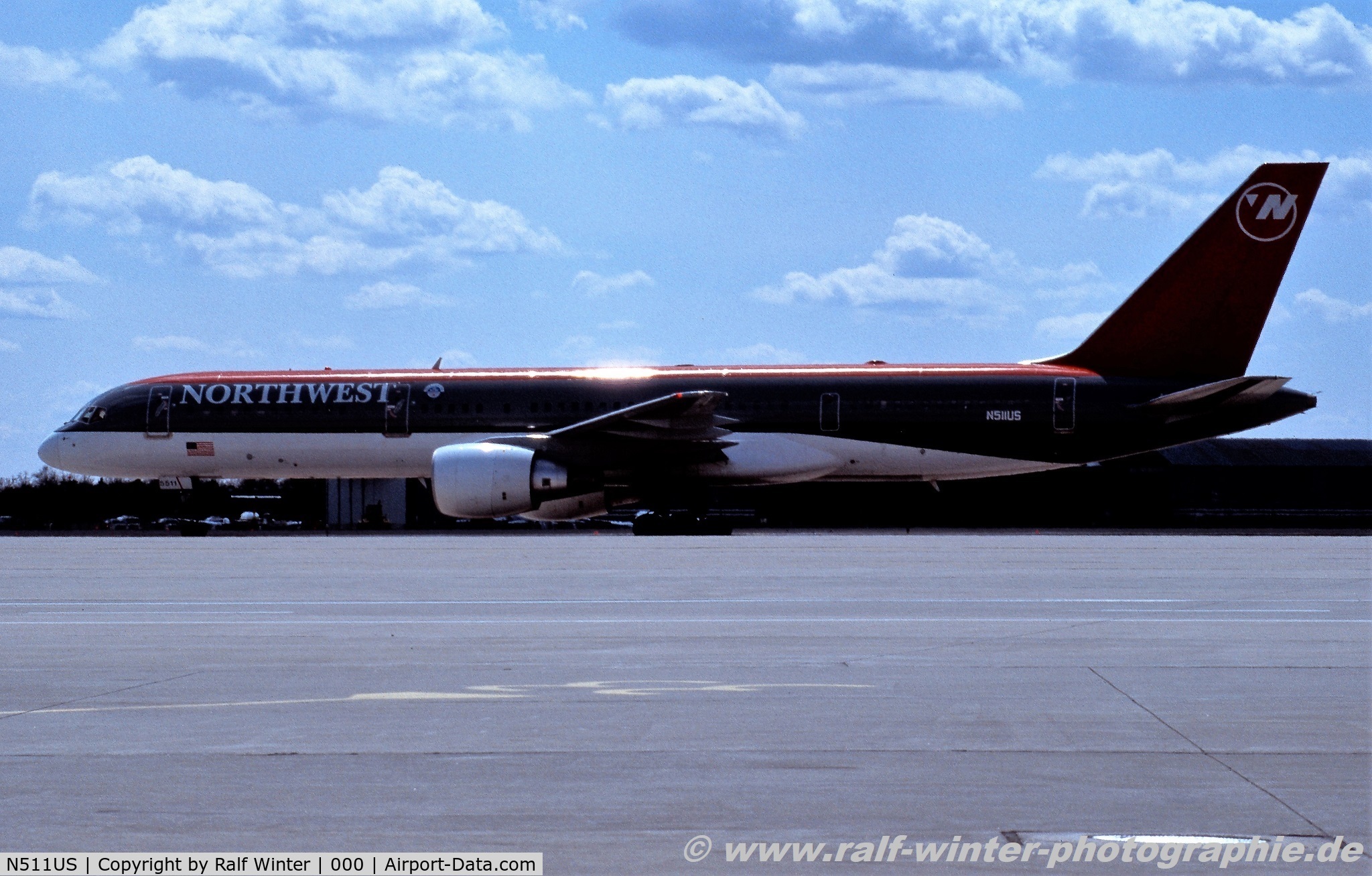 N511US, 1985 Boeing 757-251 C/N 23199, Boeing 757-251 - NW NWA Northwest Airlines 'City of Tampa Bay' - 23199 - N511US