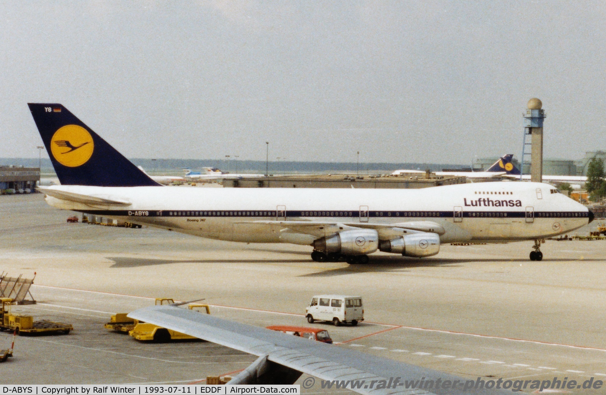 D-ABYS, 1979 Boeing 747-230B C/N 21644, Boeing 747-230B - LH DLH Lufthansa 'Bayern' - 21644 - D-ABYS - 07.1993 - FRA