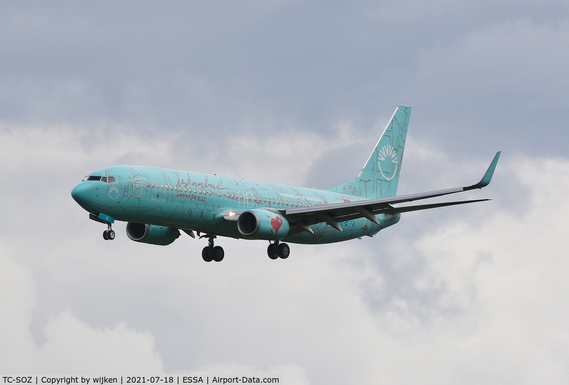 TC-SOZ, 2008 Boeing 737-8HX C/N 29649, RWY 01L