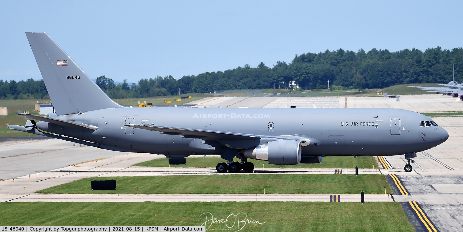 18-46040, 2019 Boeing KC-46A Pegasus C/N 34087/1162, SPUR95 taxis off the alpha taxiway.