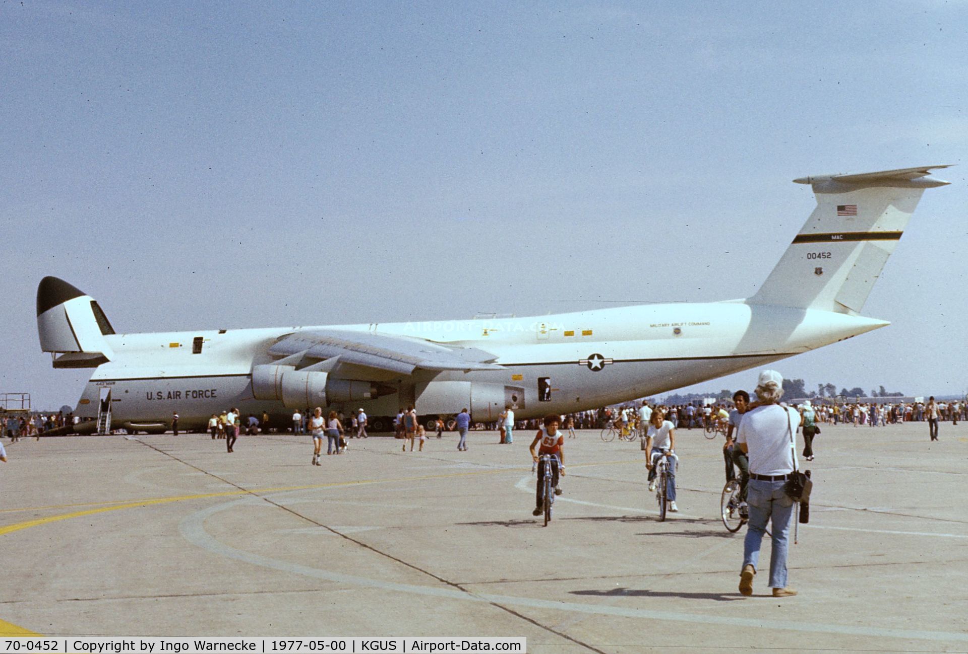 70-0452, 1970 Lockheed C-5A Galaxy C/N 500-0066, Lockheed C-5A Galaxy of the USAF at the 1977 airshow at Grissom AFB, Peru IN