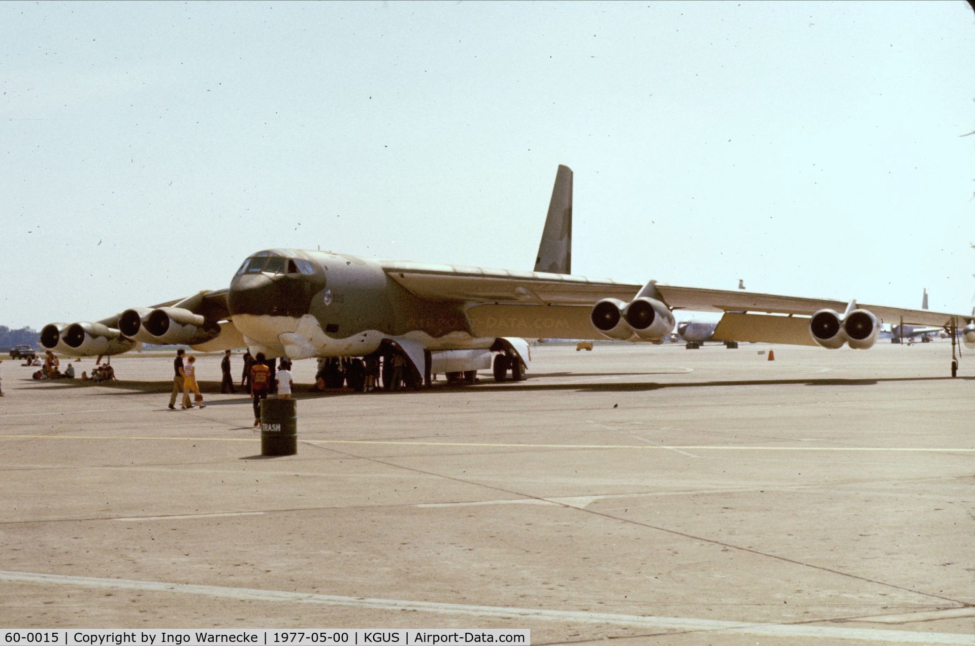 60-0015, 1960 Boeing B-52H Stratofortress C/N 464380, Boeing B-52H Stratofortress of the USAF at the 1977 airshow at Grissom AFB, Peru IN