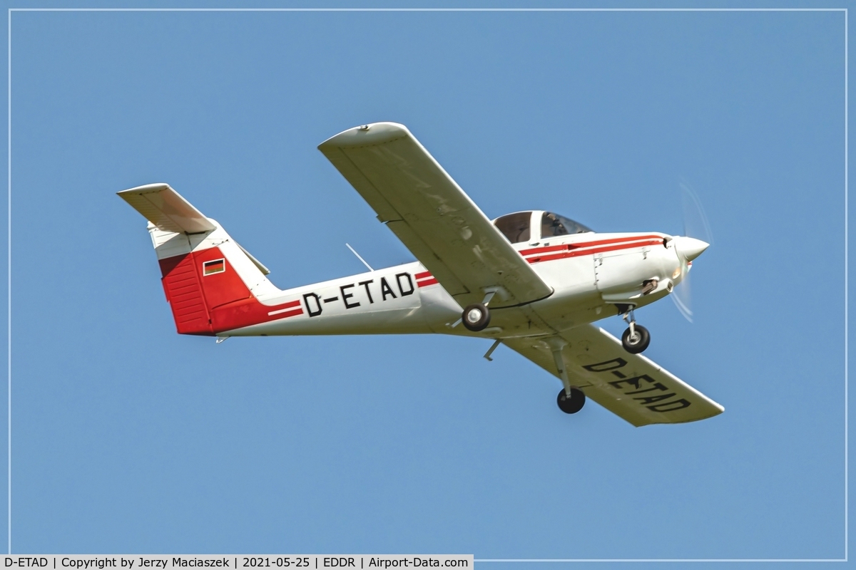 D-ETAD, 1979 Piper PA-38-112 Tomahawk Tomahawk C/N 38-79A0220, 1979 Piper PA-38-112 Tomahawk, c/n: 38-79A0220
