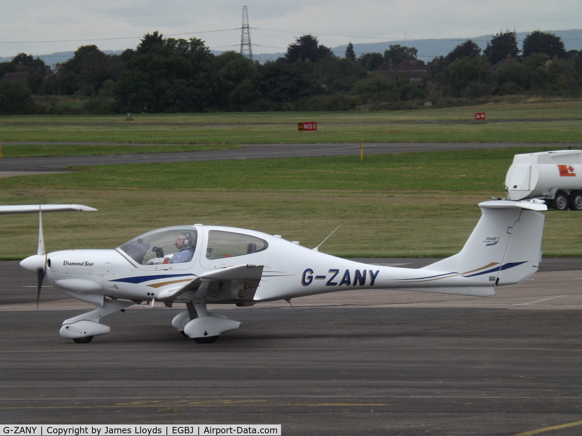 G-ZANY, 2003 Diamond DA-40D Diamond Star C/N D4.040, Taxing in at Gloucestershire Airport.