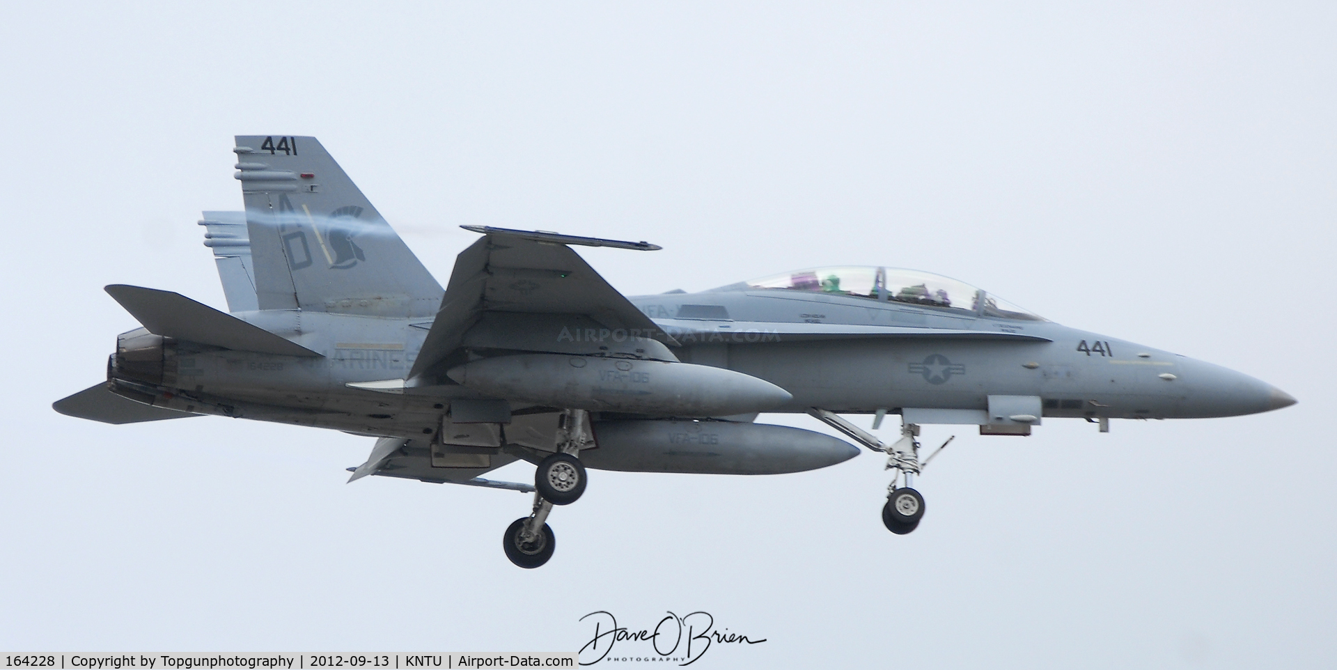 164228, 1991 McDonnell Douglas F/A-18D Hornet C/N 991/D070, Pilot in training working the pattern at NAS Oceana