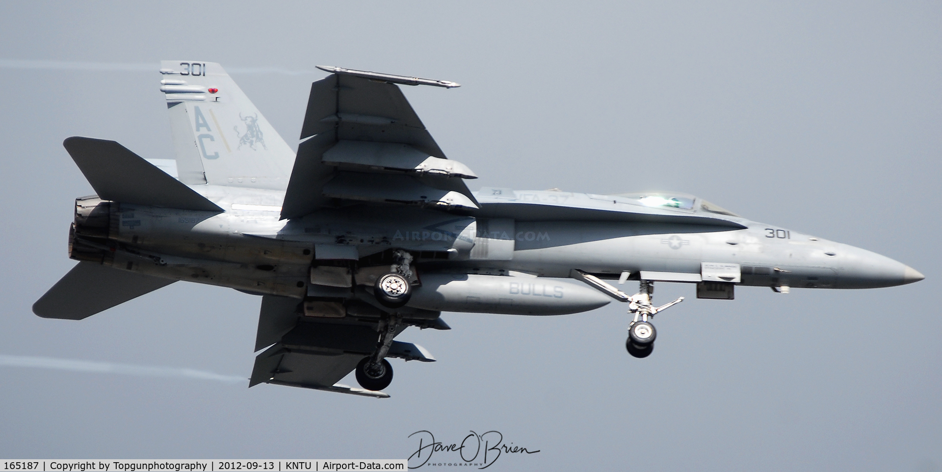 165187, McDonnell Douglas F/A-18C Hornet C/N 1321/C412, Ragin Bulls