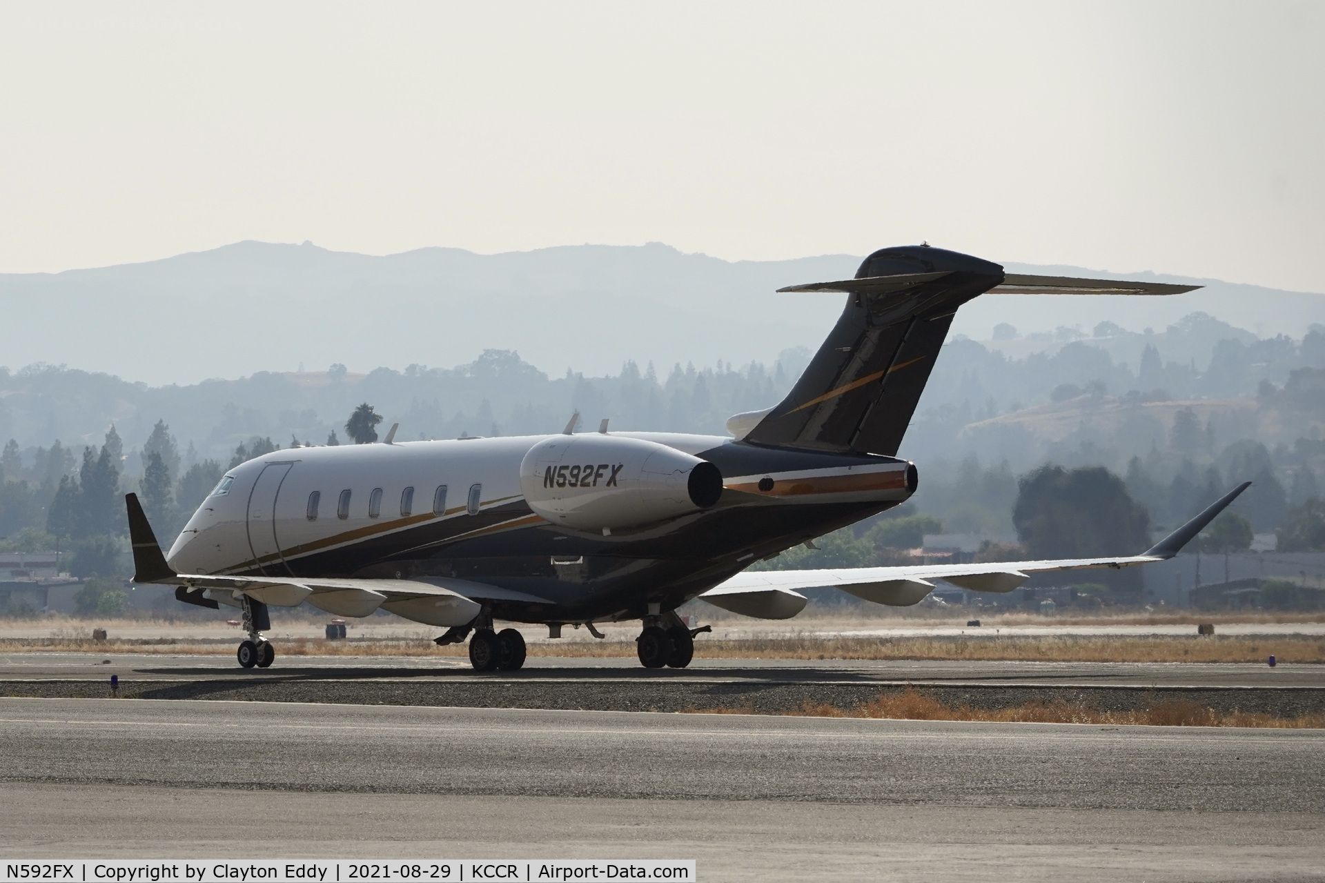 N592FX, 2018 Bombardier BD-100-1A10 Challenger 300 C/N 20767, Buchanan Field Concord Airport California 2021.