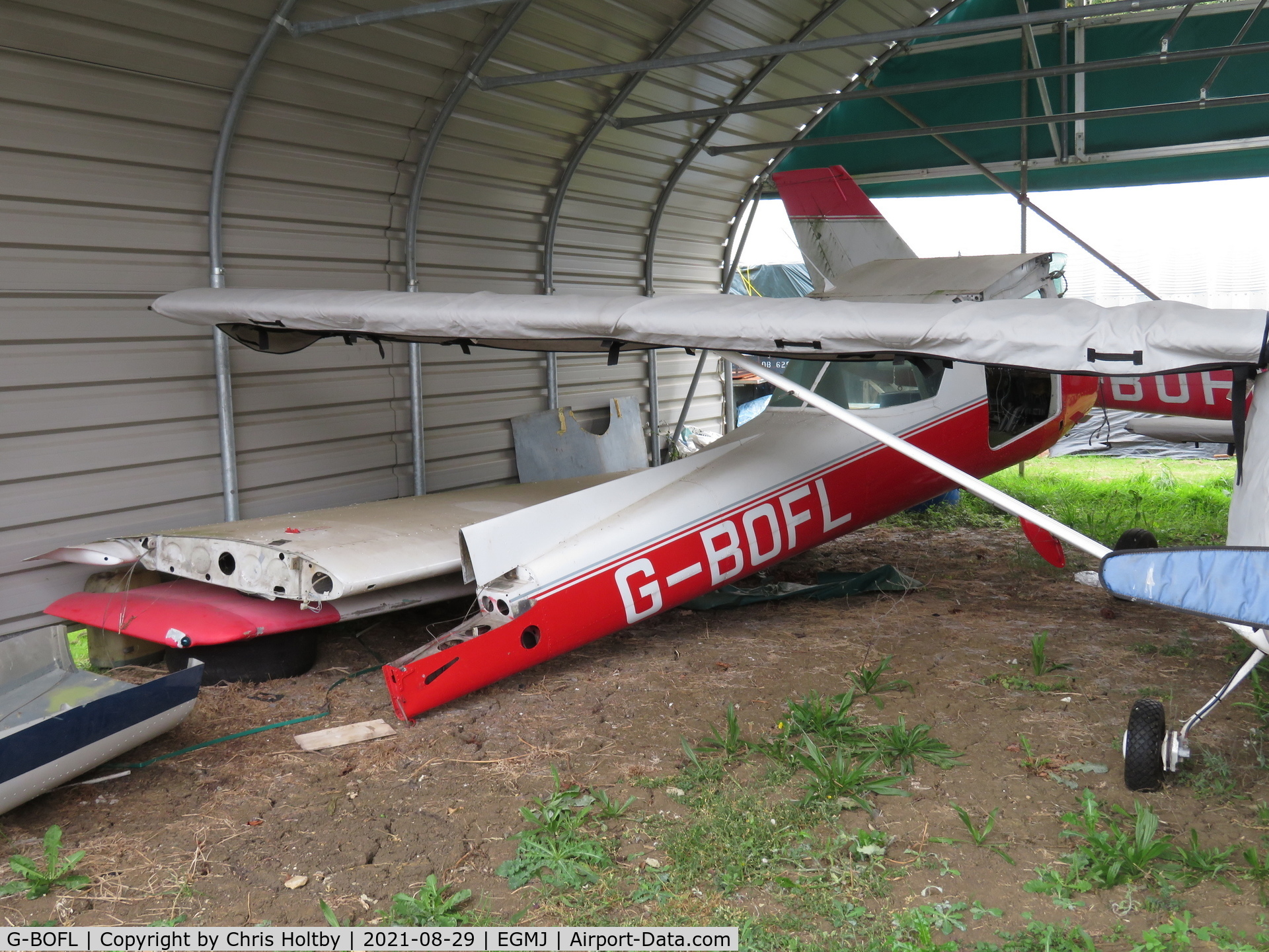 G-BOFL, 1980 Cessna 152 C/N 152-84101, In pieces and stored with its sister G-BOFM at Little Gransden. Remains CAA registered since 2013.