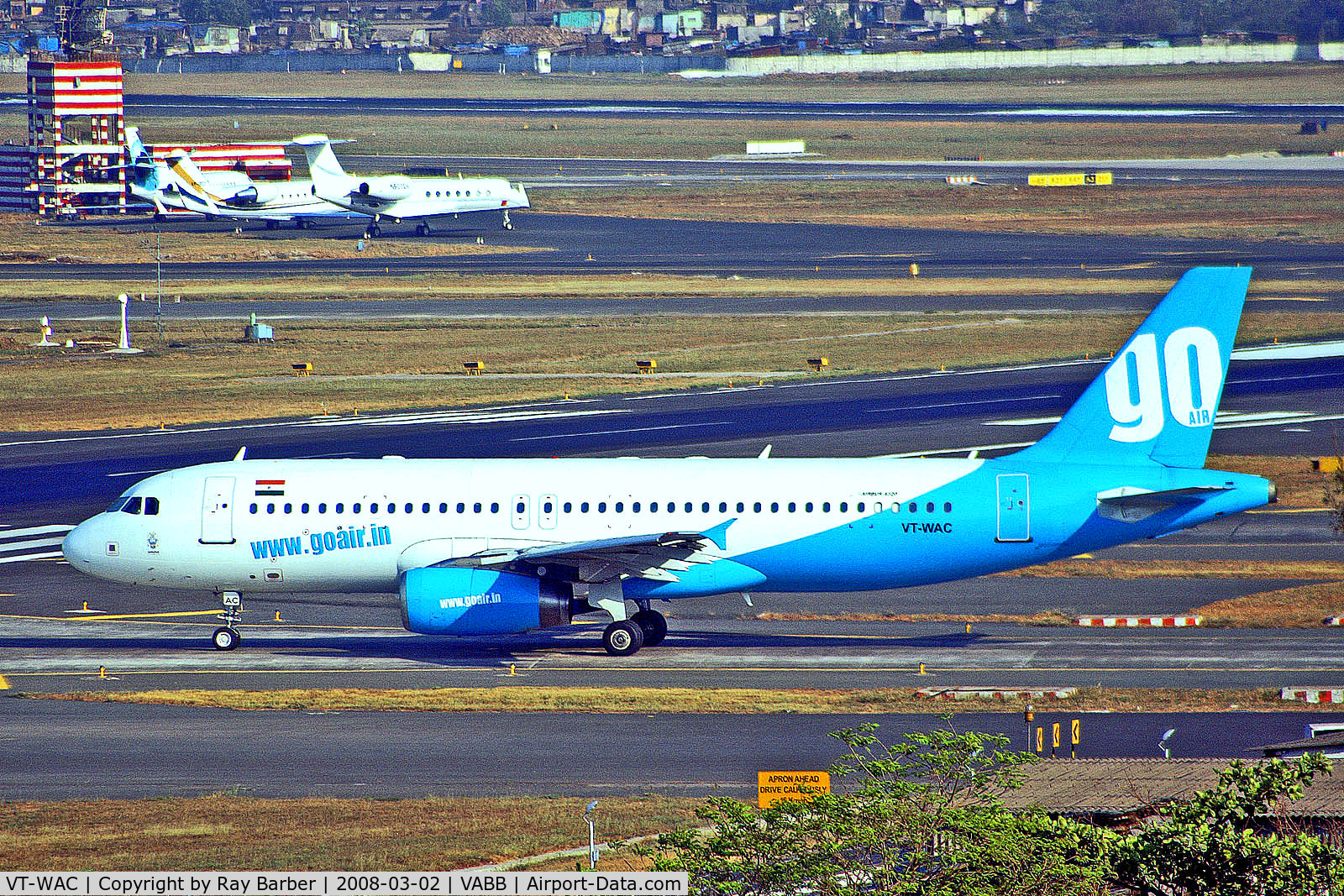 VT-WAC, 2001 Airbus A320-233 C/N 1482, VT-WAC   Airbus A320-233 [1482] (Go Air) Mumbai-Chhatrapati Shivaji Int'l~VT 02/03/2008