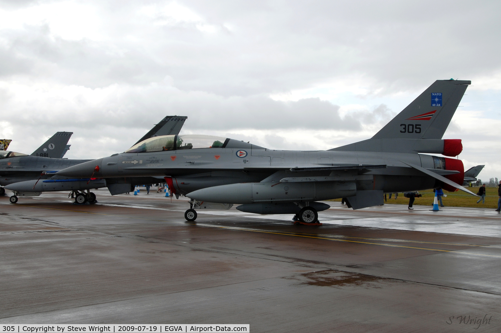 305, General Dynamics F-16BM Fighting Falcon C/N 6L-5, RIAT 2009 RAF Fairford UK