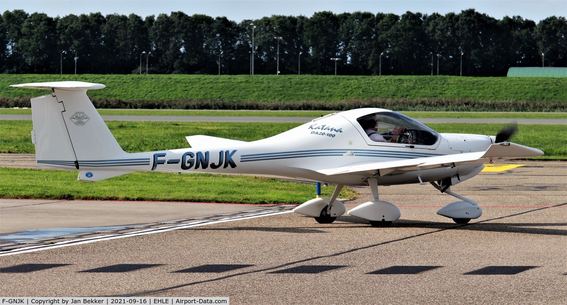 F-GNJK, Diamond DA-20A-1-100 Katana C/N 10072, Lelystad Airport