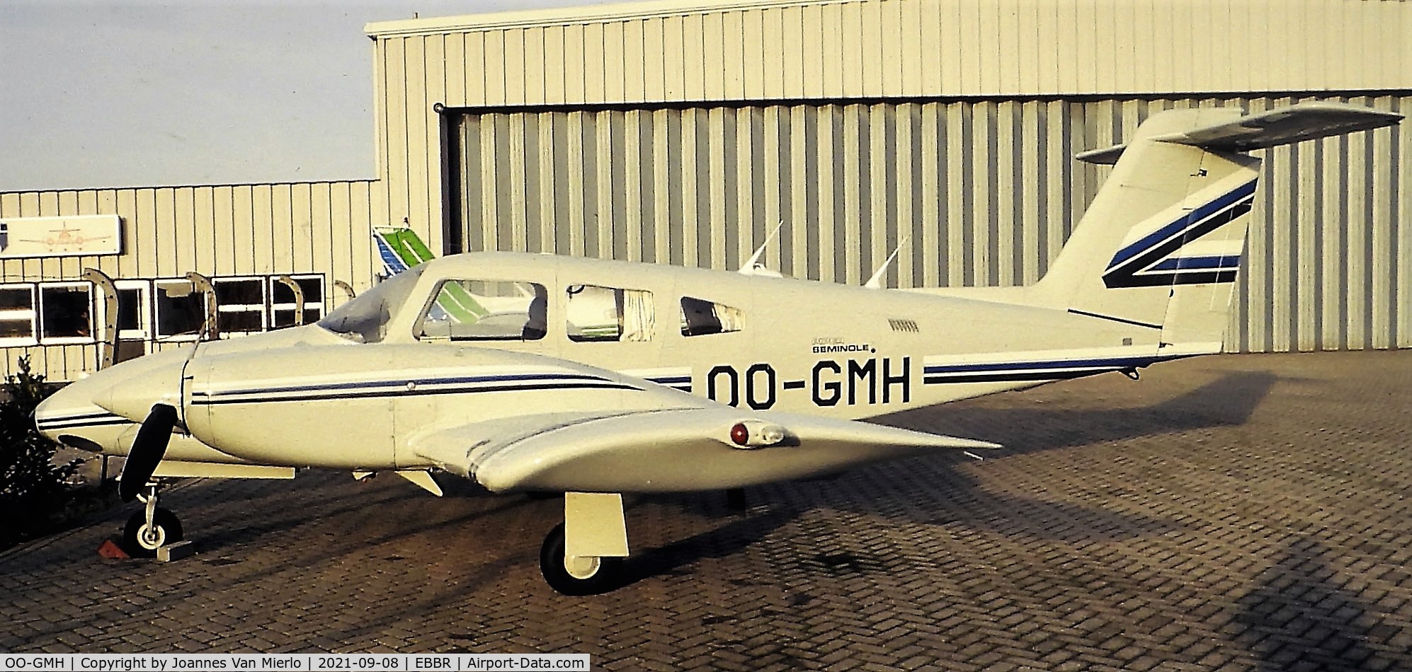OO-GMH, Piper PA-44-180T Turbo Seminole C/N 44-8107035, Slide scan
