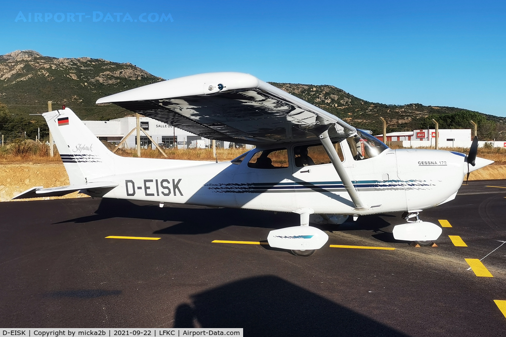 D-EISK, Cessna 172R C/N 172-80165, Parked