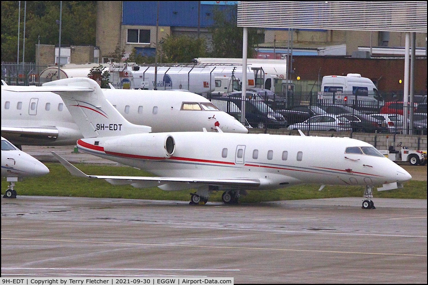 9H-EDT, 2016 Bombardier Challenger 350 (BD-100-1A10) C/N 20650, At Luton
