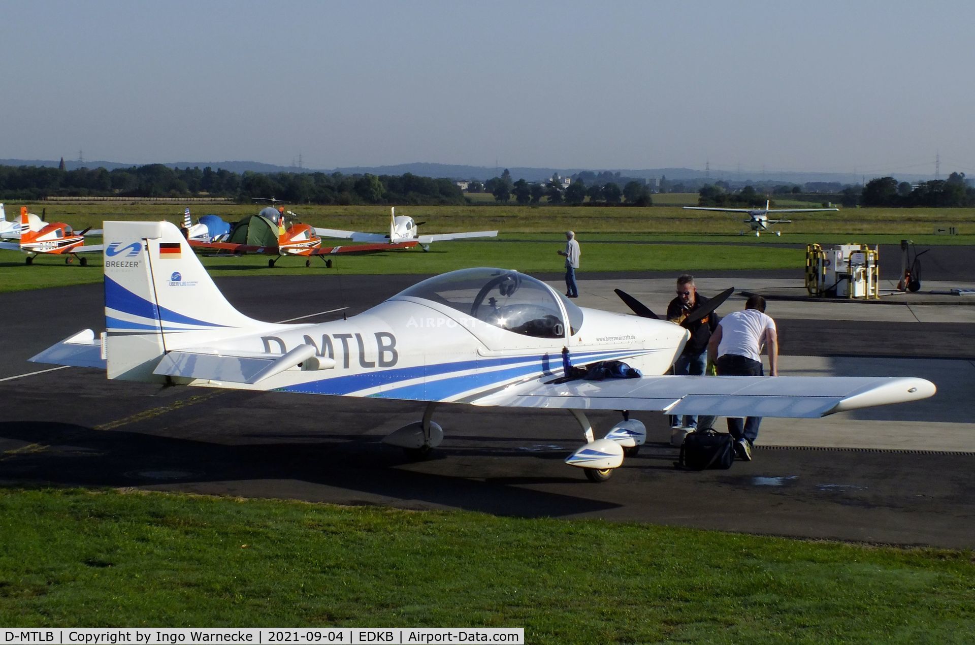 D-MTLB, Aerostyle Breezer B400 C/N Not found D-MTLB, Aerostyle Breezer B400 at Bonn-Hangelar airfield during the Grumman Fly-in 2021