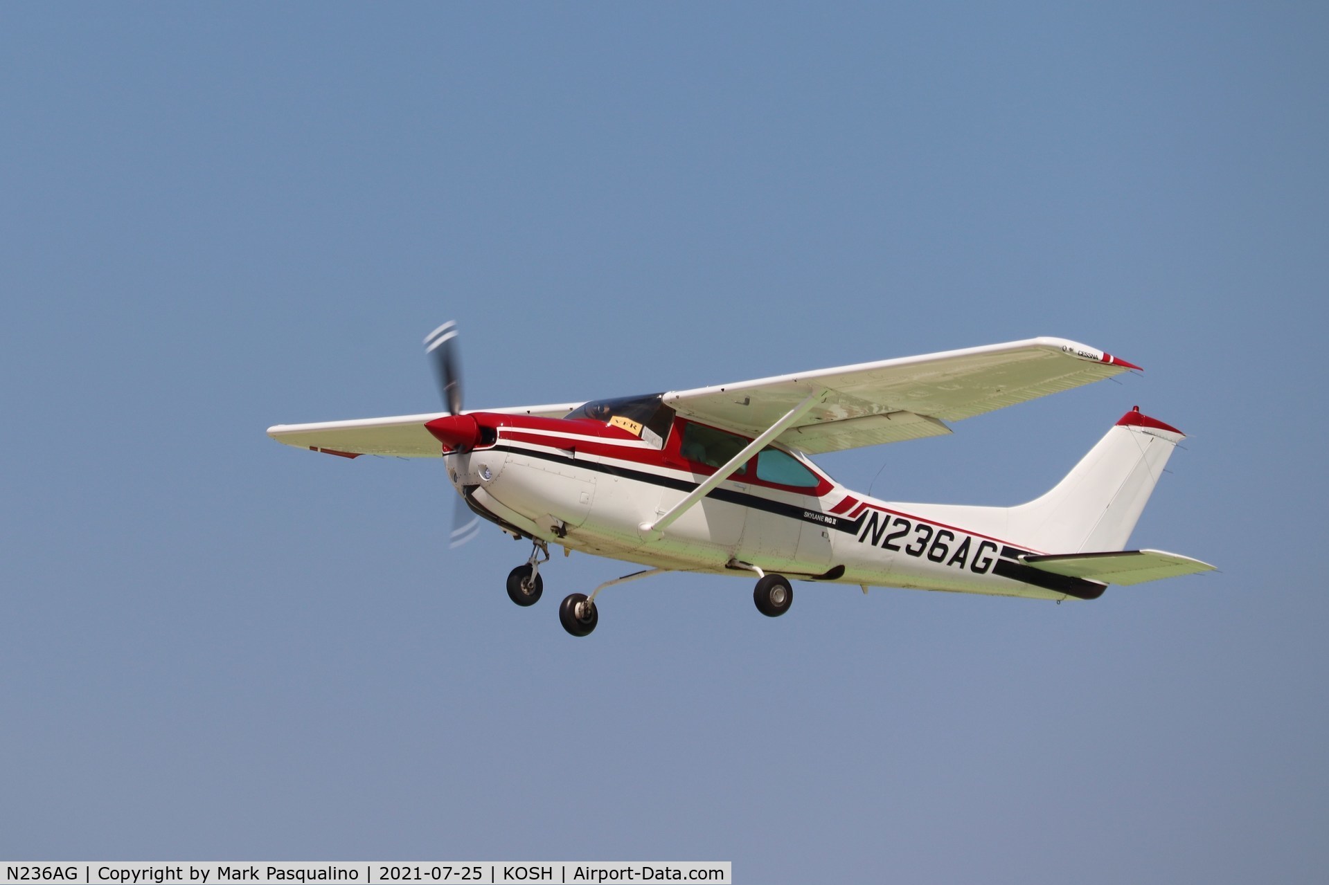 N236AG, 1978 Cessna R182 Skylane RG C/N R18200788, Cessna R182