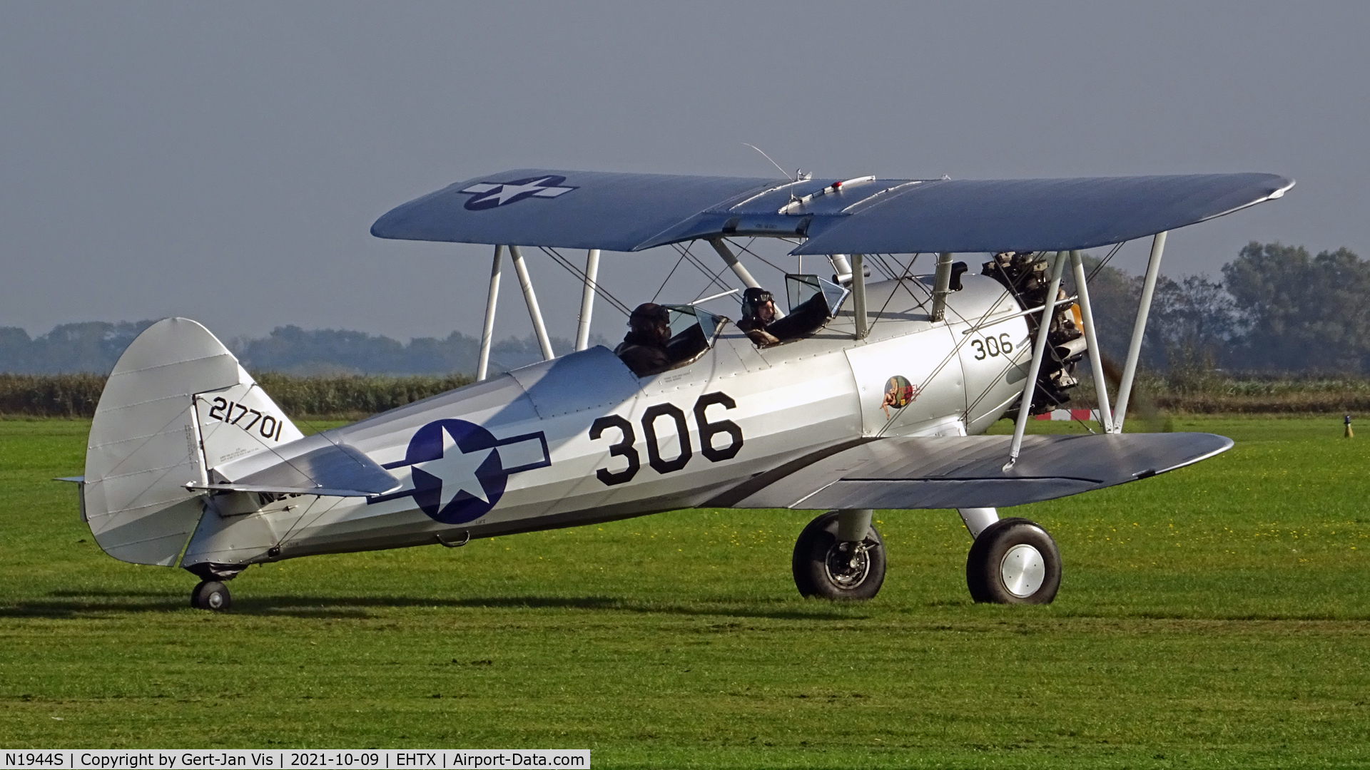 N1944S, 1944 Boeing E75 C/N 75-5864, Taxiing out for a short flight at Texel Airport