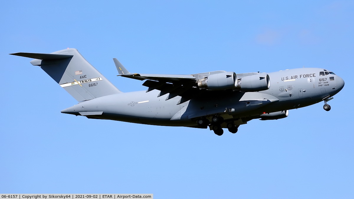 06-6157, 2006 Boeing C-17A Globemaster III C/N P-157, Short Final RWY08