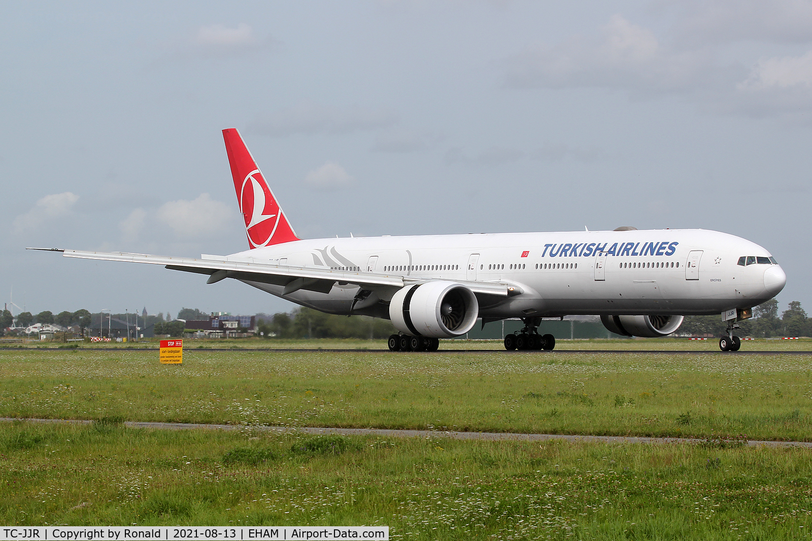 TC-JJR, 2014 Boeing 777-3F2/ER C/N 44116, at spl