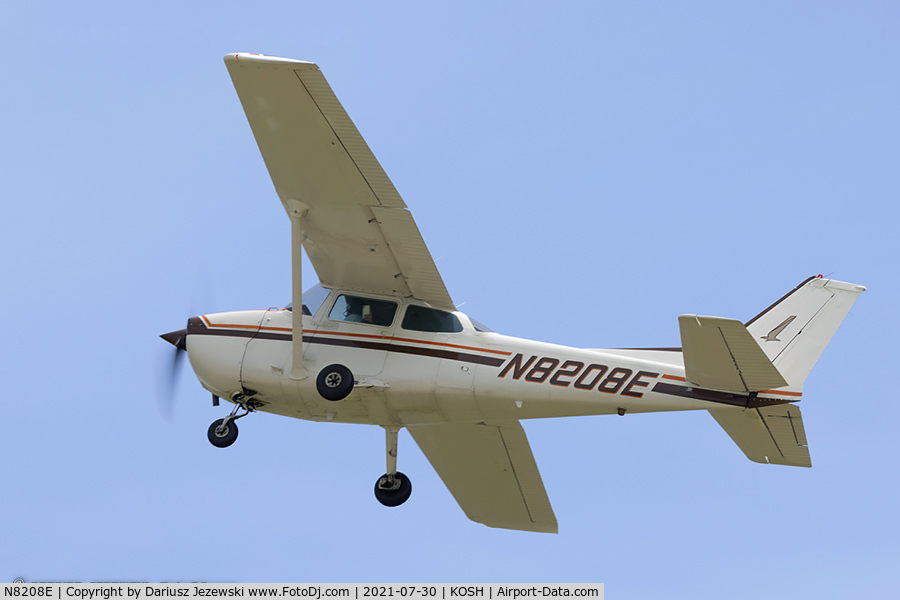 N8208E, 1979 Cessna 172N C/N 17272153, Cessna 172N Skyhawk  C/N 17272153, N8208E