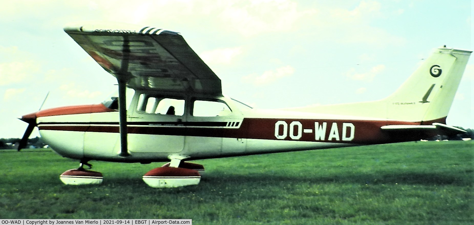 OO-WAD, 1975 Reims F172M Skyhawk Skyhawk C/N 1342, Slide scan