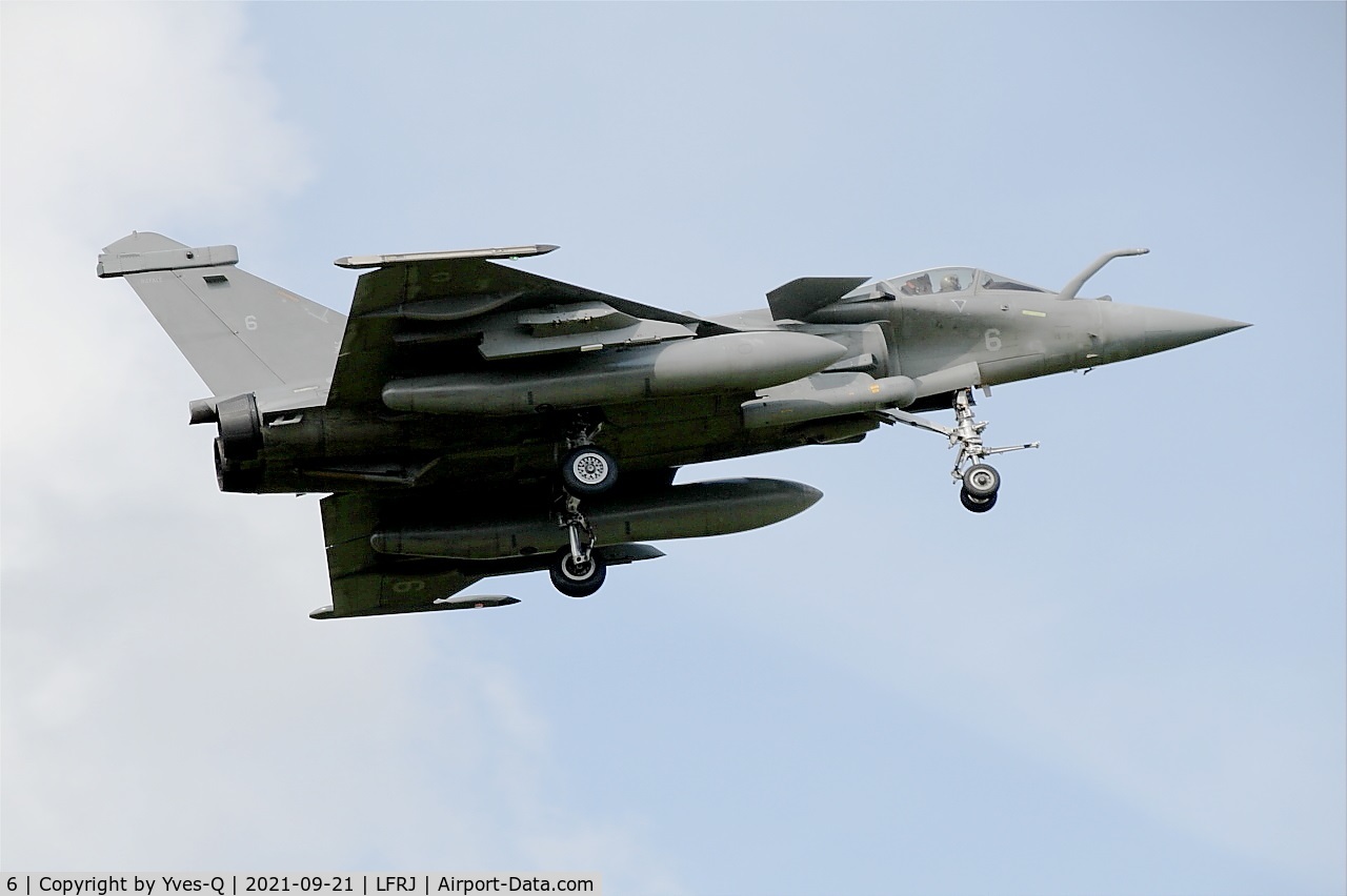 6, Dassault Rafale M C/N 6, Dassault Rafale M, On final rwy 07, Landivisiau naval air base (LFRJ)