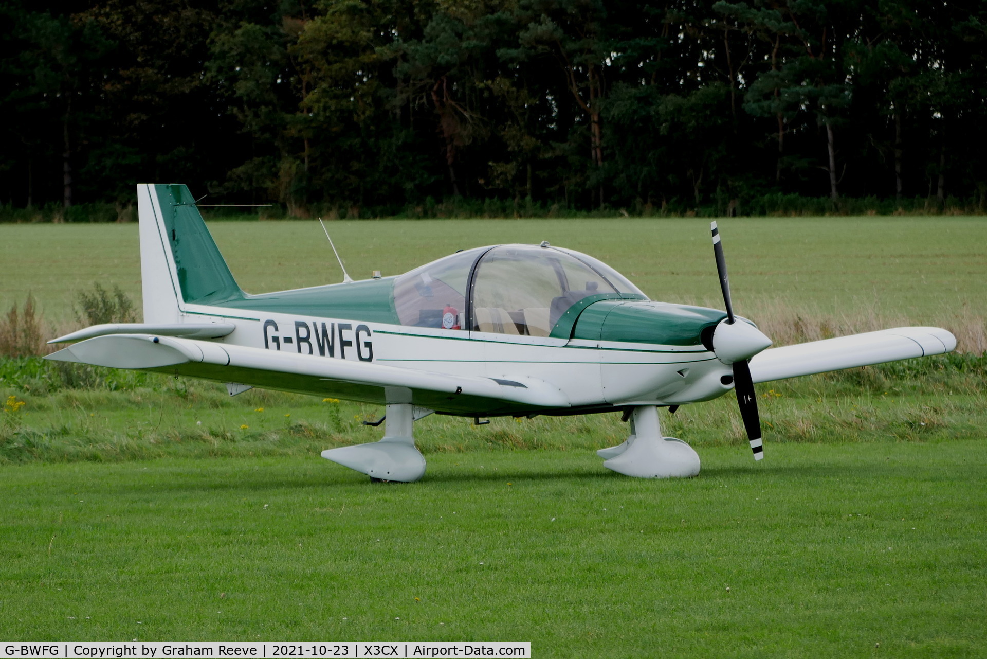 G-BWFG, 1995 Robin HR-200-100 Club C/N 293, Parked at Northrepps.