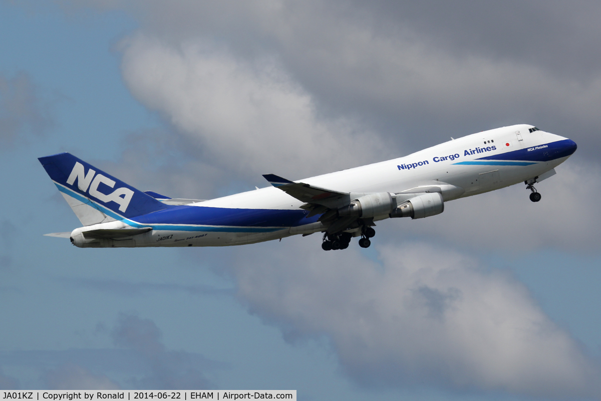 JA01KZ, 2005 Boeing 747-481F (SCD) C/N 34016, at spl