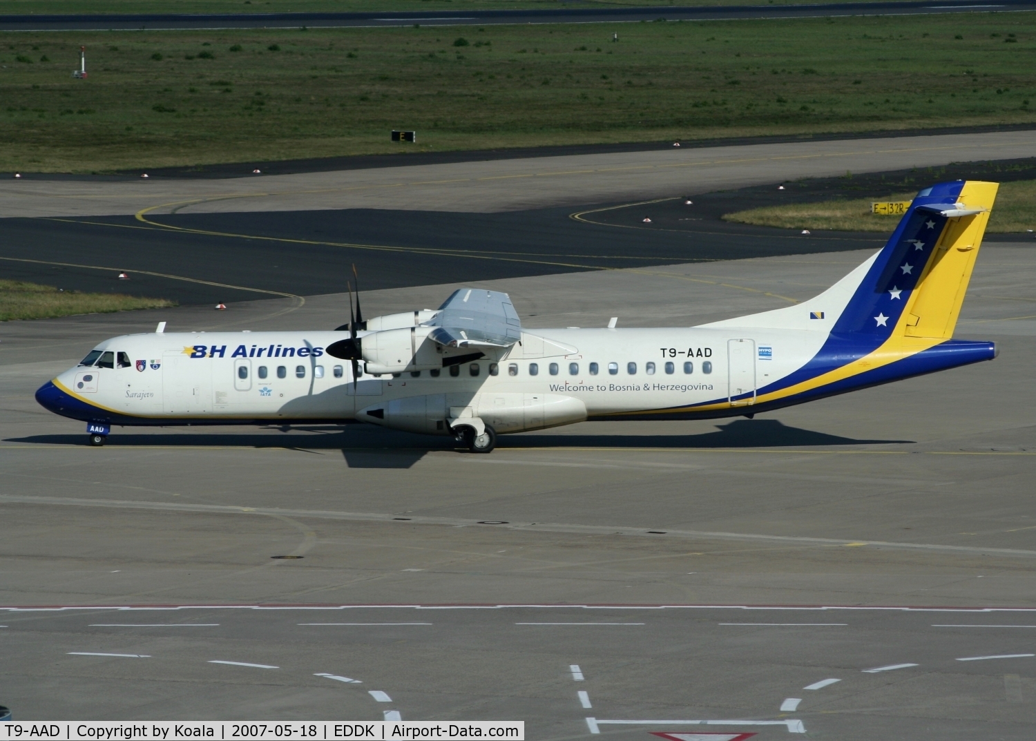 T9-AAD, 1995 ATR 72-212 C/N 464, Arrival from Sarajevo.