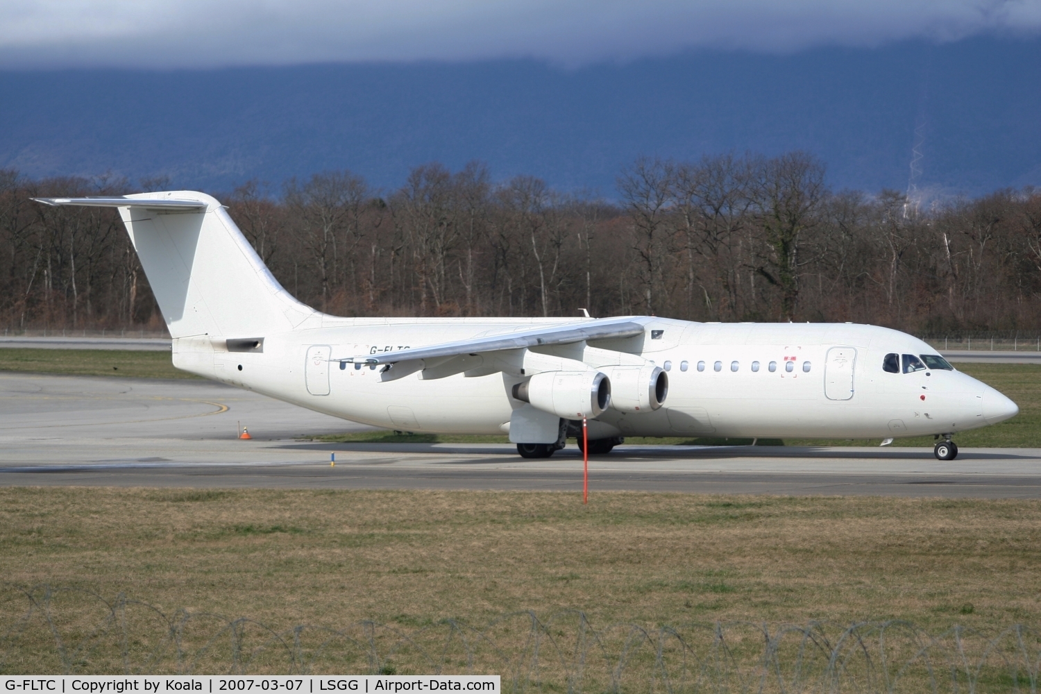 G-FLTC, 1991 British Aerospace BAe.146-300 C/N E3205, Boring white...