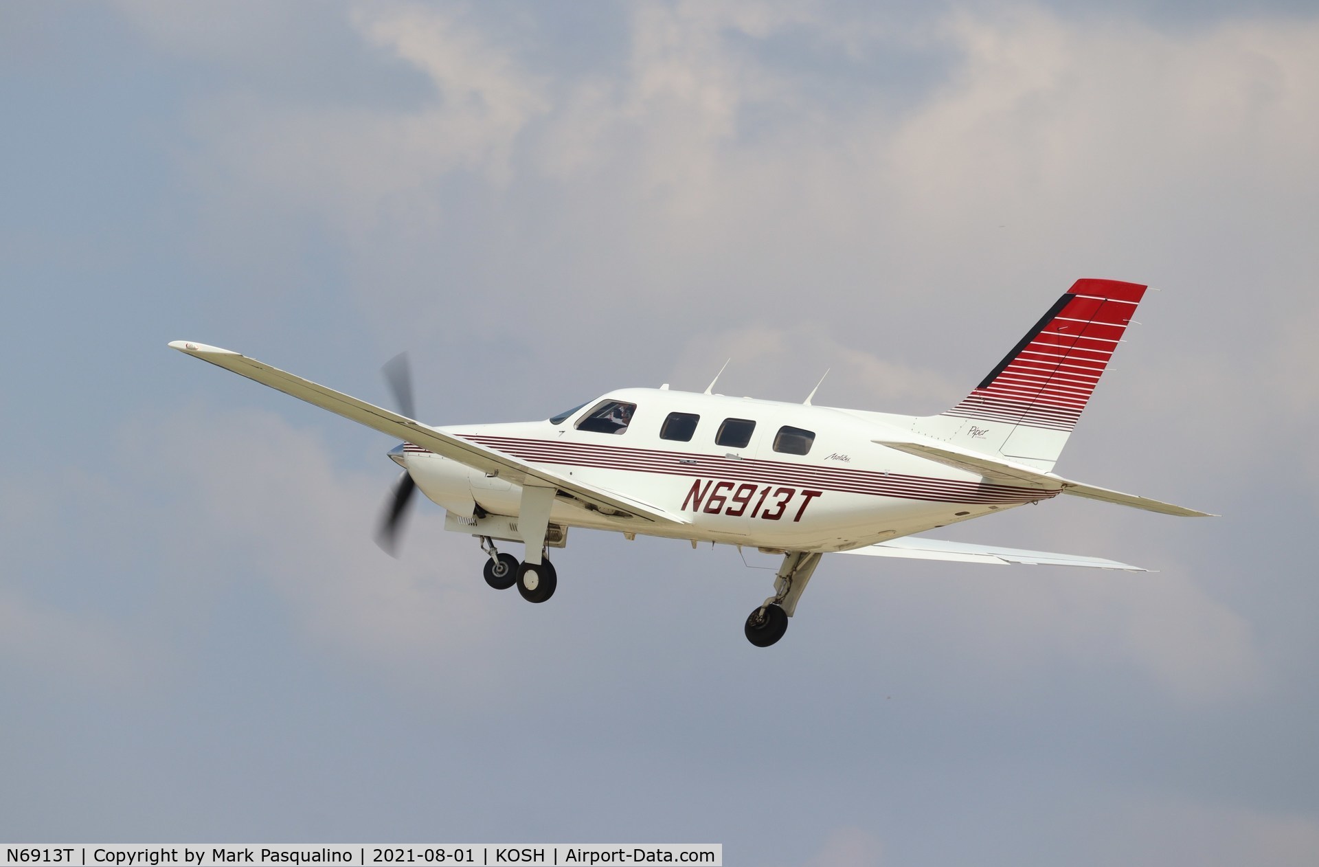 N6913T, 1985 Piper PA-46-310P Malibu C/N 46-8508072, Piper PA-46-310R