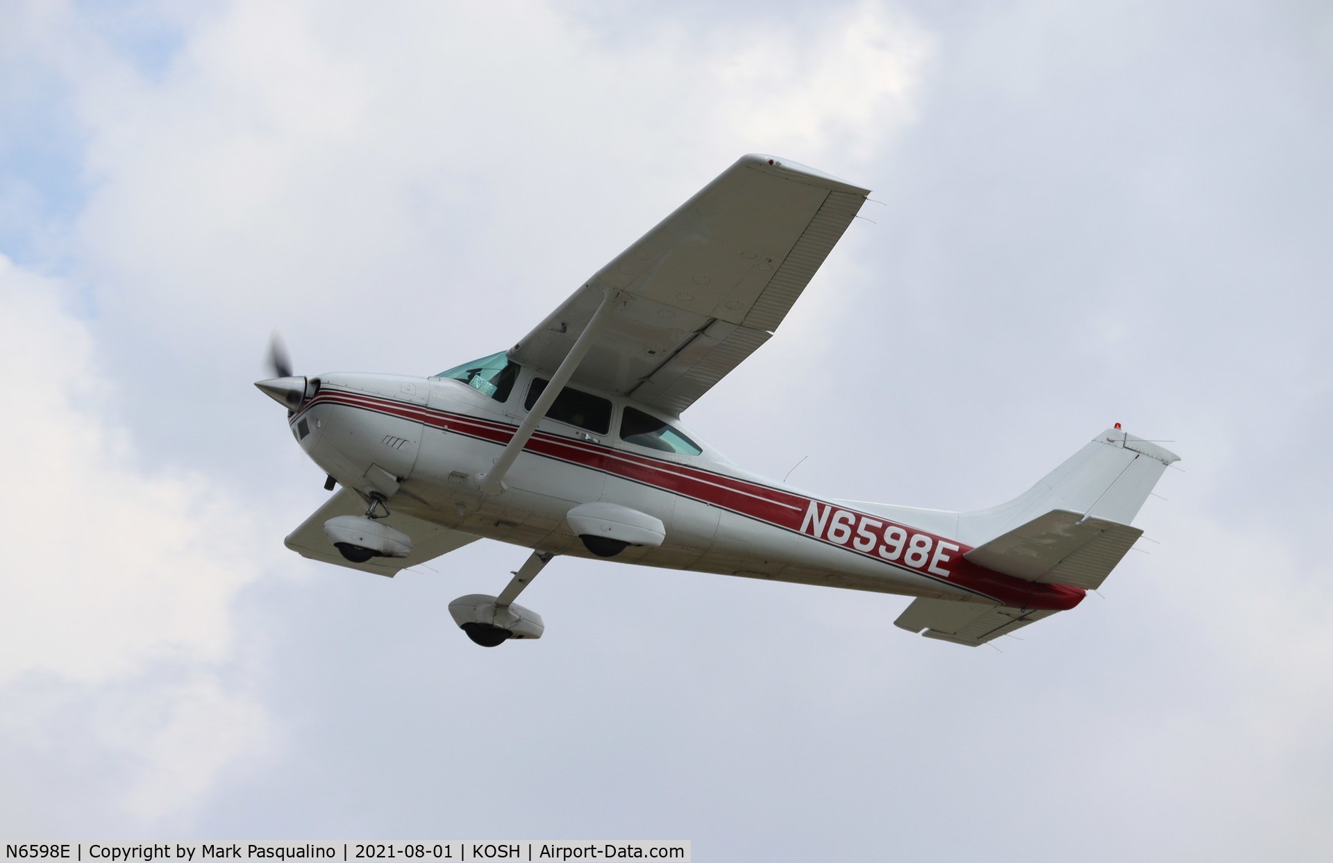N6598E, 1984 Cessna 182R Skylane C/N 18268376, Cessna 182R