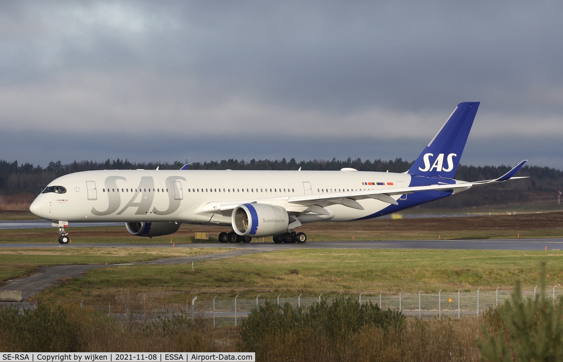 SE-RSA, 2019 Airbus A350-941 C/N 358, RWY 01L